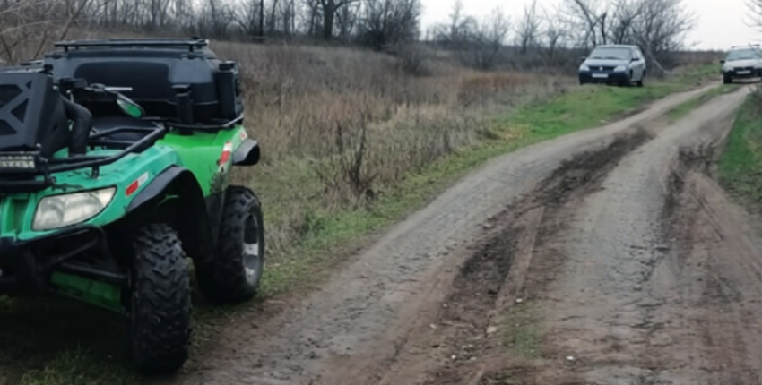 Пара разбилась на квадроцикле под Шахтами. Парень погиб на месте