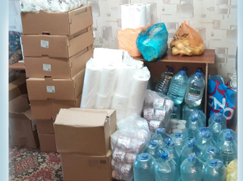 В Шахтах открыты 2 пункта сбора гуманитарной помощи для беженцев