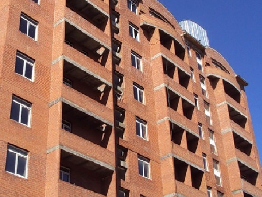 Более 25 млн рублей потратили в Шахтах на 34 квартиры для сирот и молодых семей 