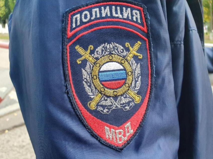 21-летний парень украл телевизор и другие ценности из дома шахтинки 