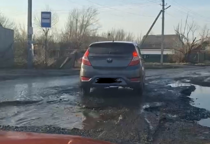 Шахтинцы тестируют свою нервную и ходовую систему, проезжая по Станционной улице