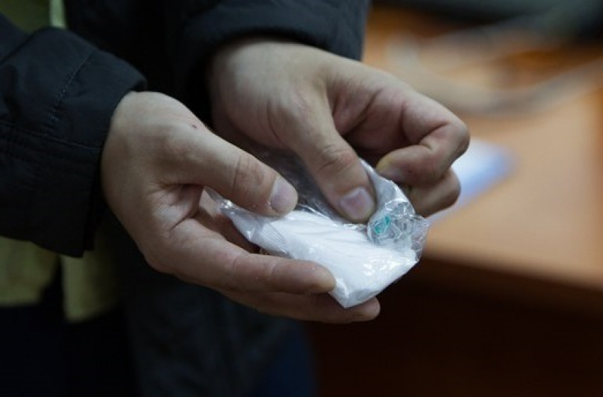 В Шахтах поймали наркодилера с «солью»