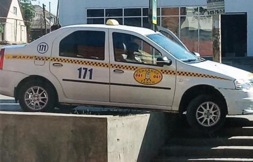 В Шахтах появилось «парящее» такси