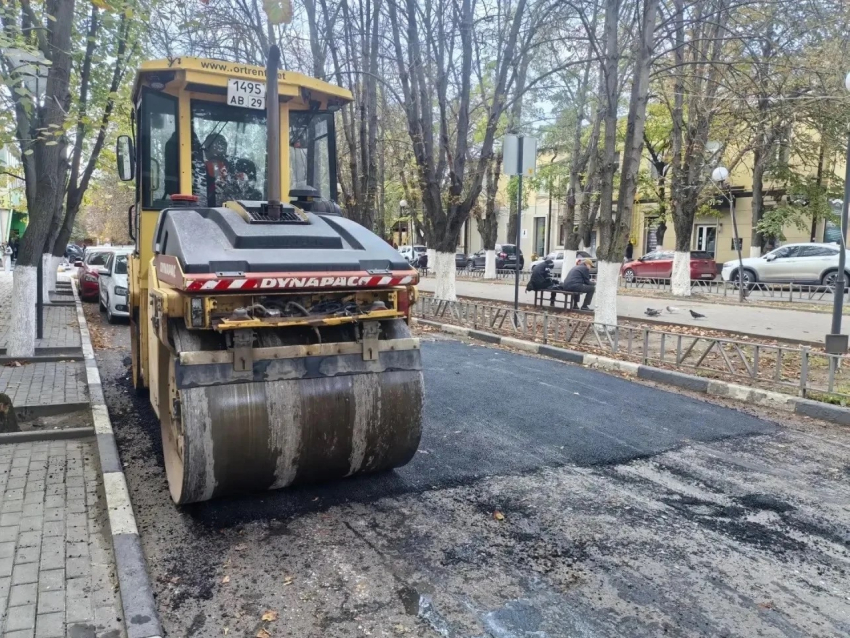В Шахтах обустраивают новые искусственные дорожные неровности