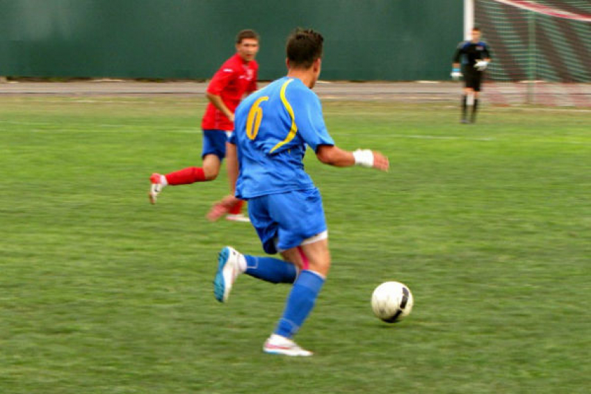 Шахтинская футбольная команда «Даллари» сразилась с красносулинской «Сулин"