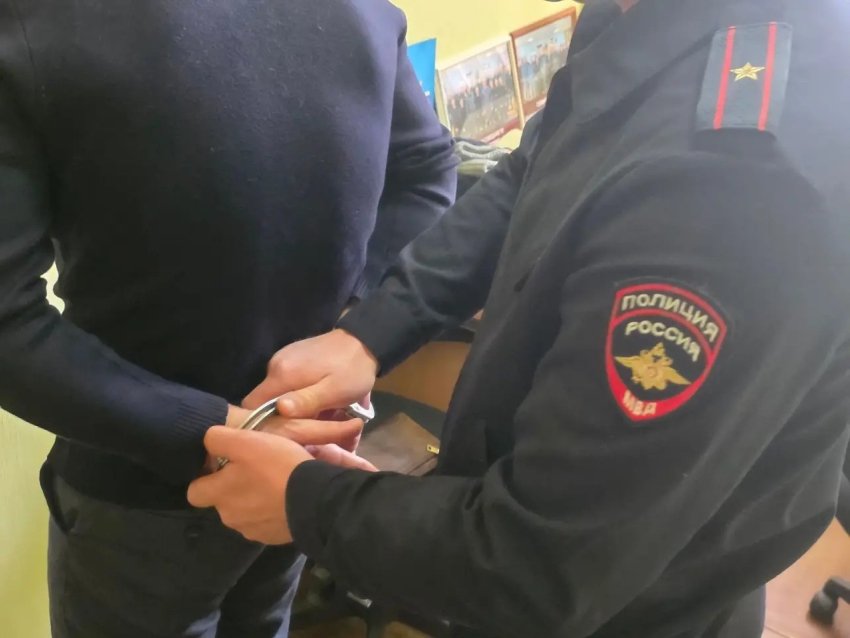 Пенсионер из Шахт обокрал частный дом на 180 тысяч рублей