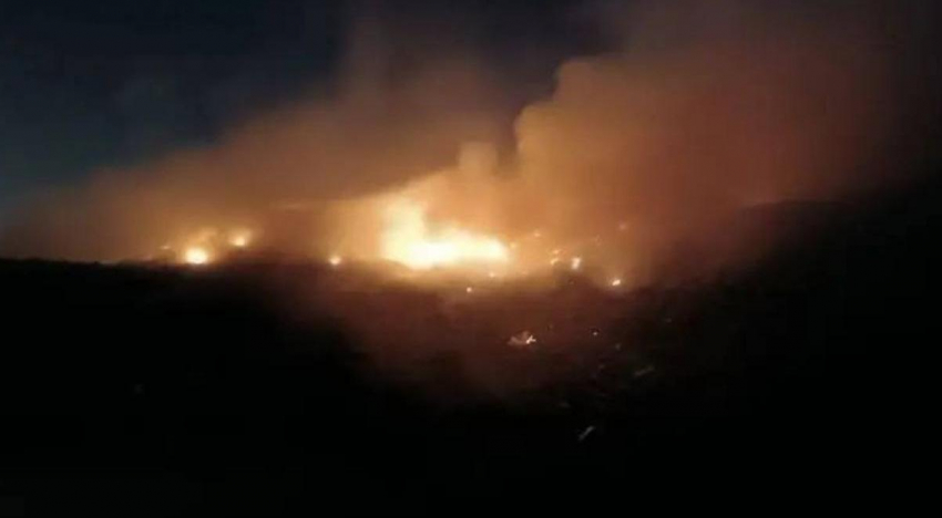 В Новошахтинске произошел пожар на мусорном полигоне 