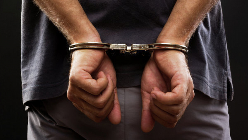 Шахтинские полицейские задержали находящегося в федеральном розыске наркомана