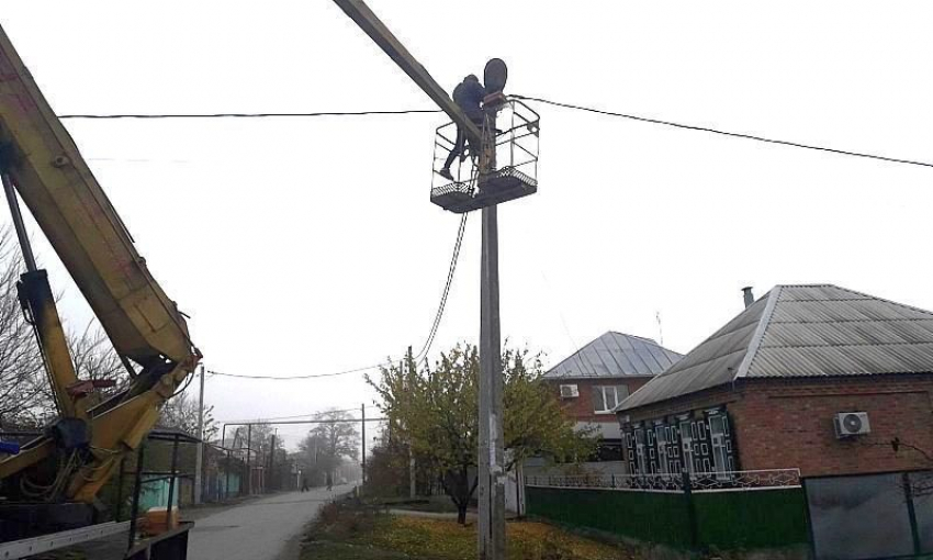 На проект реконструкции и строительства новой линии уличного освещения в поселке 20 лет РККА потратят больше 6 миллионов рублей