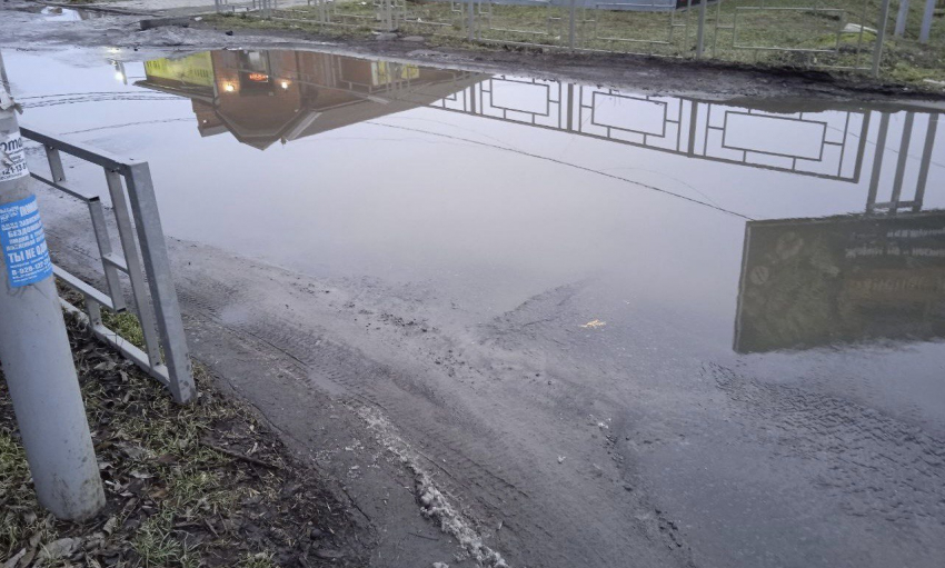 Грязь, вонь и канализационные реки — то, что видят первым при въезде в Шахты