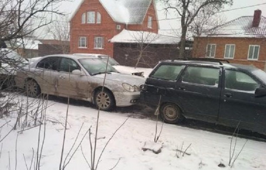 «Гармошку» из машин собрала авария в Шахтах