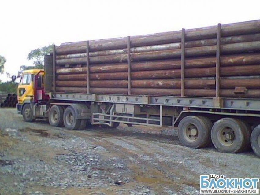 В поселке Аюта задержали грузовик, незаконно перевозивший 50 кубов леса 