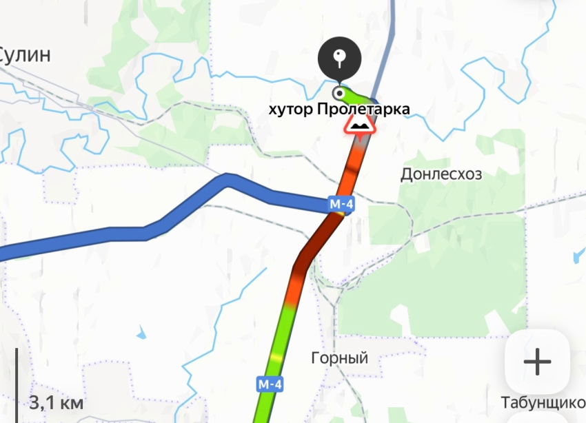 На трассе под Шахтами возникли две пробки из-за ДТП