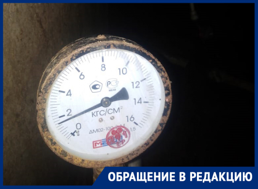 До пятого этажа не доходит: давление воды в подвале дома по Текстильной, 13 экстремально низкое