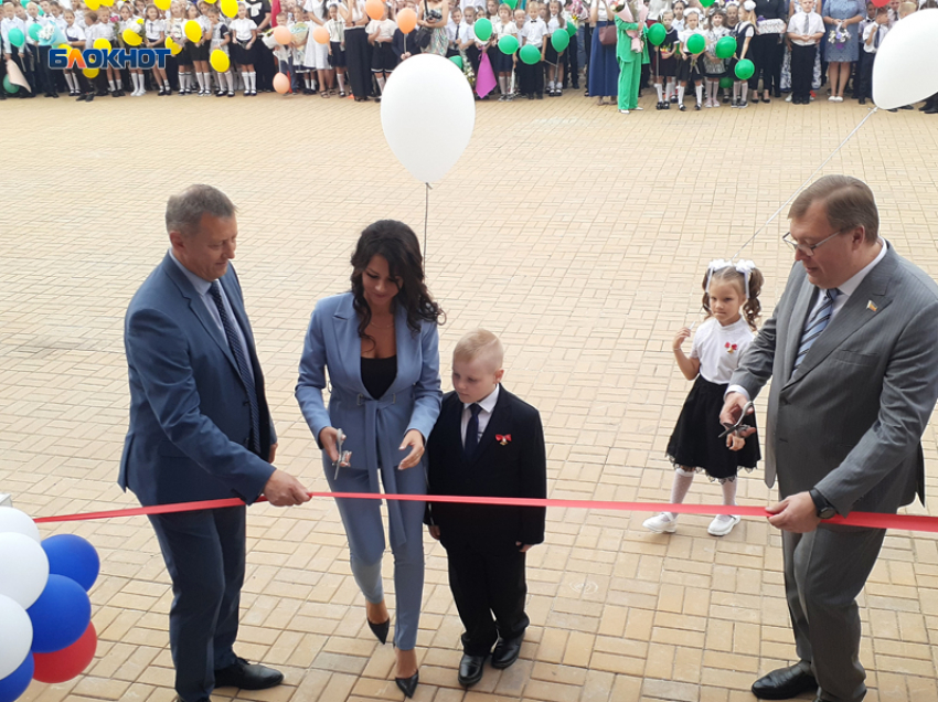 Для 450 учеников открыла свои двери новая просторная школа в микрорайоне Олимпийский