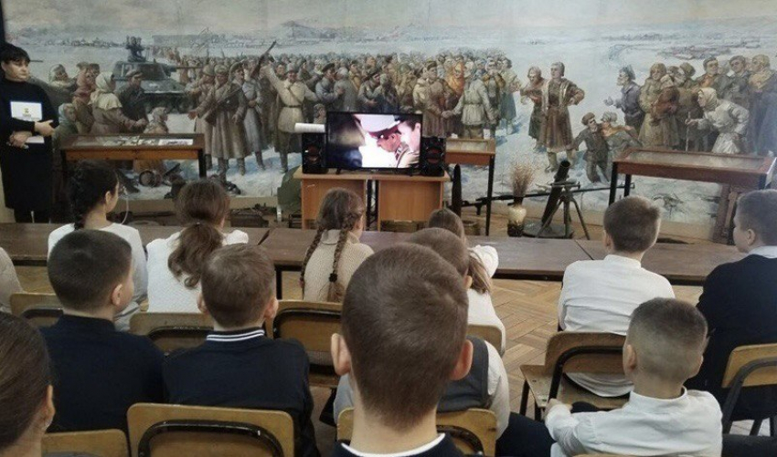 В Шахтинском краеведческом музее состоялось мероприятие «В маленьком сердце — священный огонь»