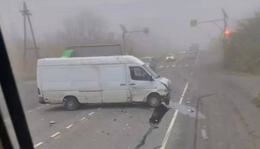 В ДТП пострадал водитель легкового автомобиля под Шахтами