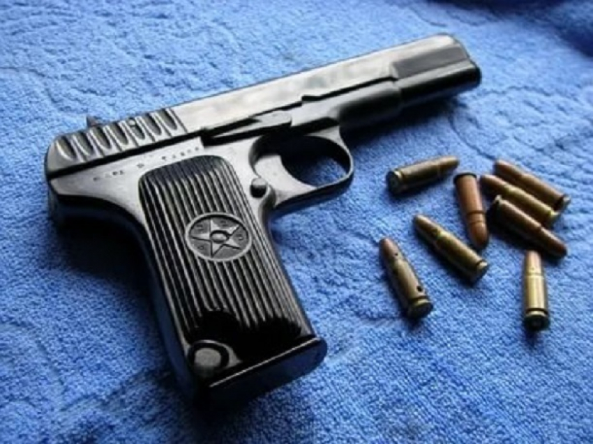 За хранение найденного пистолета с патронами в Шахтах осужден 68-летний пенсионер
