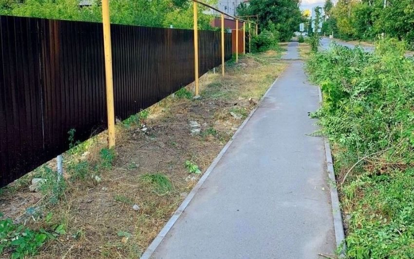 Шахтинские улицы убирают от мусора 