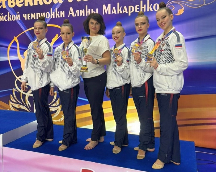 Команда шахтинских гимнасток стала призером Всероссийских соревнований в Калмыкии