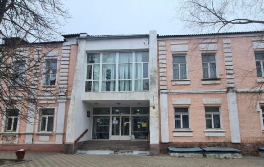 Сроки завершение ремонта поликлиники №1 в Шахтах перенесли